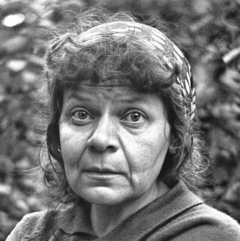 Новелла Матвеева